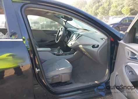 2017 Chevrolet Malibu Ls z USA, uszkodzony, nr VIN 1G1ZB5ST8HF141552